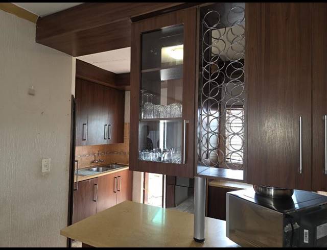 2 BEDROOM TOWNHOUSE FOR SALE IN MONTANA PARK